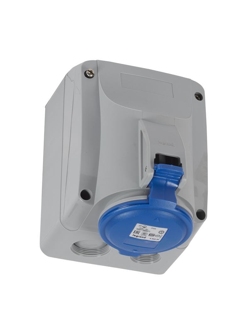 P17 TEMPRA PRO GNIAZDO STAŁE 32A 2P+Z 230V IP44, Legrand