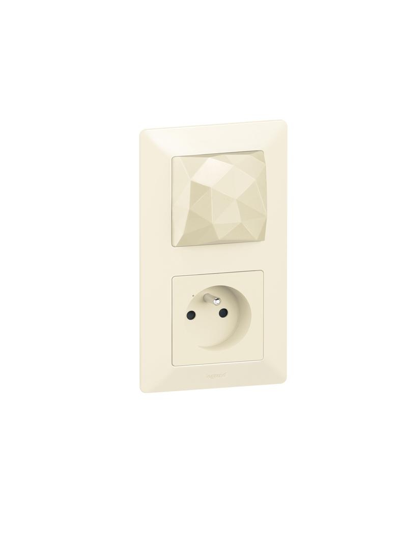 VALENA LIFE WITH NETATMO - ZESTAW STARTOWY PODSTAWOWY (GNIAZDO CONTROL, ŁĄCZNIK BEZPRZEWODOWY WYJŚCI