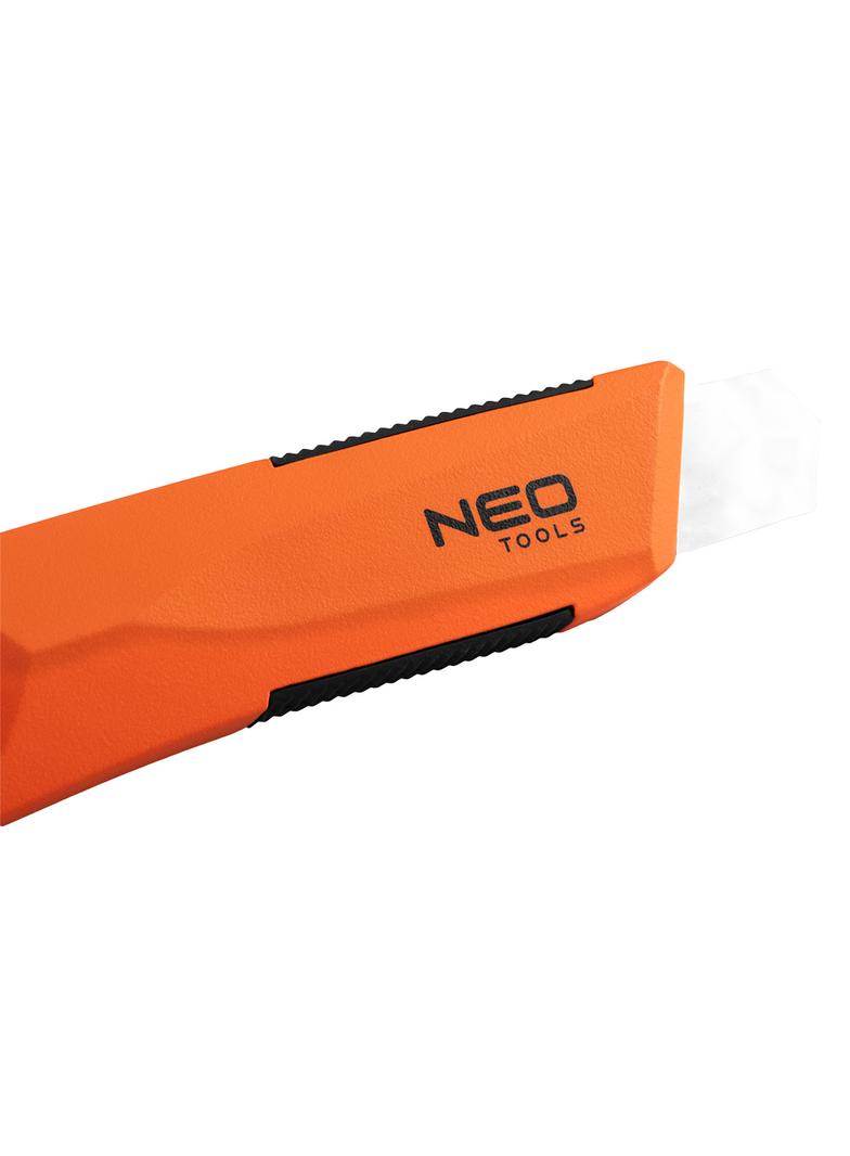 Nóż z ostrzem łamanym 18 mm, gumowane wykończenie