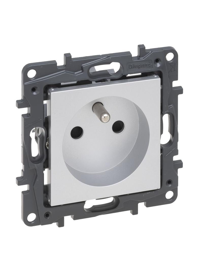 Niloe Step - gniazdo zasilające 2P+Z, zaciski automatyczne, z przesłoną- kolor aluminium, Legrand