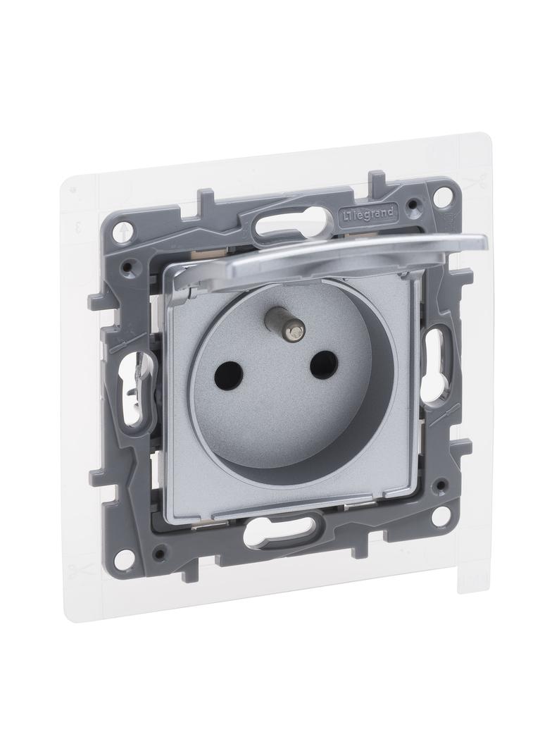 Niloe Selection - Gniazdo 2P+Z - IP44 16A - 250 V - Z Przesłoną Zaciski Śrubowe Aluminium Legran 762137 LEGRAND